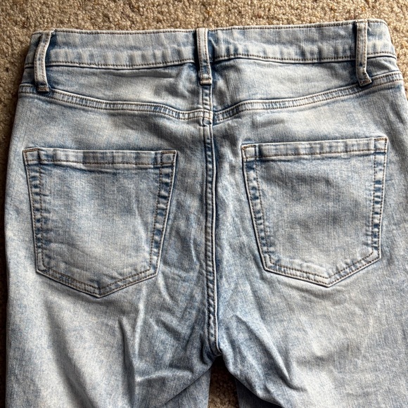 Wild Fable Light Blue High Rise Jeans - Picture 3 of 3